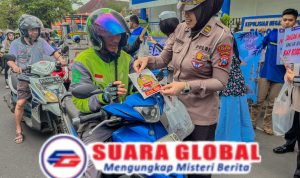 Mudik Aman Keluarga Nyaman Polres Jember Pasang Stiker dan Papan Imbauan