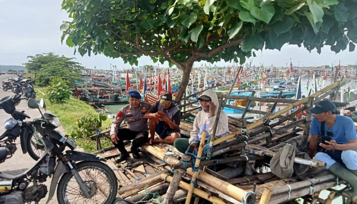 Bripka I Wayan Wedhana Menghimbau Kepada Petugas SPBN Selalu Waspada Terhadap Gerak Gerik Seseorang Yang keluar Masuk Ke Kawasan SPBN