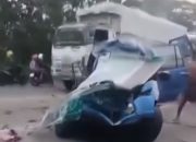 Kecelakaan Maut di Jalan Pantura Duduksampeyan Gresik 7 Penumpang Tewas