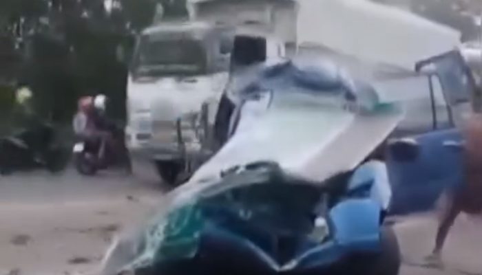 Kecelakaan Maut di Jalan Pantura Duduksampeyan Gresik 7 Penumpang Tewas