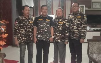 Silaturahmi pengurus FKPPI kabupaten Sidoarjo ke kediaman H Nizar SH, ketua fraksi Partai Golkar DPRD Sidoarjo (1/5/2025)