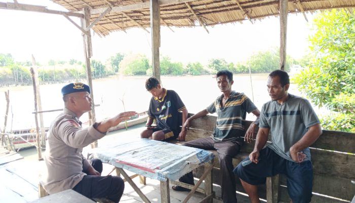 Jaga Kamtibmas Wilayah Perairan Satpol Airud Polres Sergai Jalin Sinergitas Dengan Nelayan