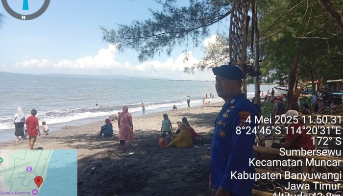 Bripka I Wayan W Giat Patroli Serta Cegah Gangguan Kamtibmas Di Wilayah Pesisir Muncar