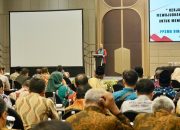 Aries Agung Paewai, Kandidik Prov Jawa Timur saat memberikan paparan FGD MKKS SMK Negeri se Jatim. (suaraglobal.co.id)
