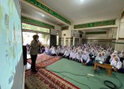 Satlantas Polres Lamongan Gelar Coaching Clinic Road Safety Pondok Pesantren Darul Fiqih 