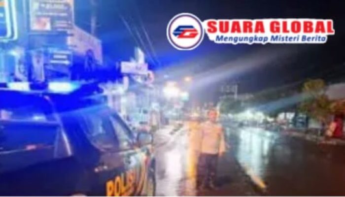 Mencegah Premanisme Dan Kriminalitas 4 C Di Malam Hari Polsek Ngimbang Patroli Blue Ligt
