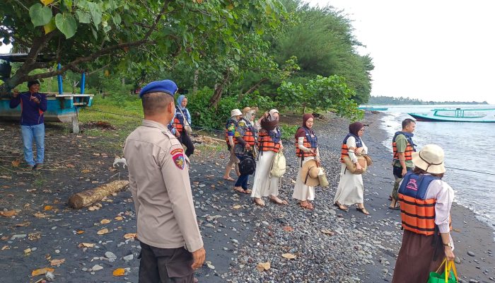 Sambangi Kawasan Obyek Wisata Green Watu Dodol Ini Pesan Personel Polairud Polresta Banyuwangi