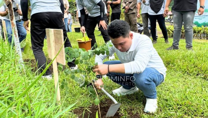Aksi Tanam 2.000 Pohon, Gus Bupati Apresiasi Program CSR PT. SAI