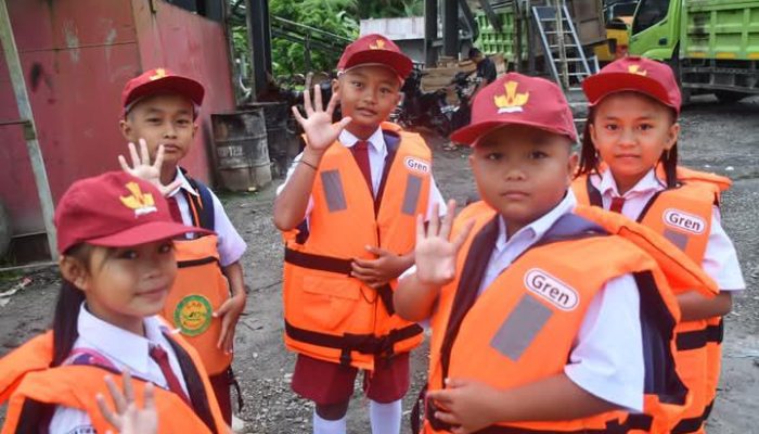 Kodam I/BB Bantu Kesulitan di Tengah Masyarakat Nias Pasca Ambruknya Jembatan Noyo