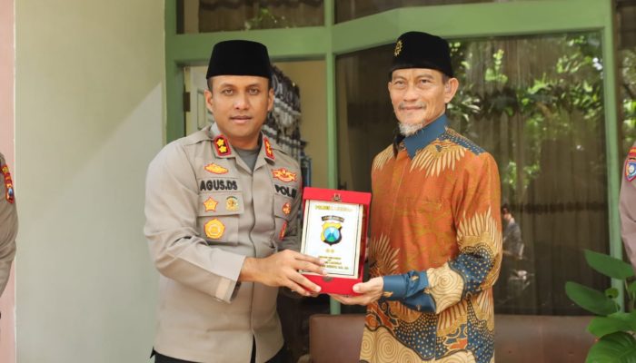 Kapolres Lamongan Silaturahmi ke Ponpes Sunan Drajat serta Ponpes Muhammadiyah Karangasem