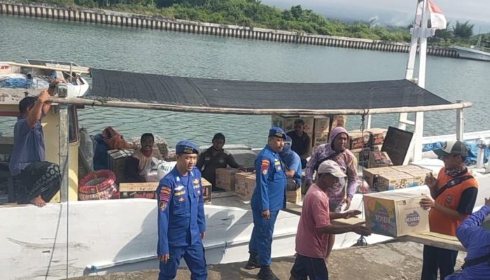 Aipda Haerul Umam, S.H Giat Patroli Pemantauan Serta Pemeriksaan Dokumen Kapal