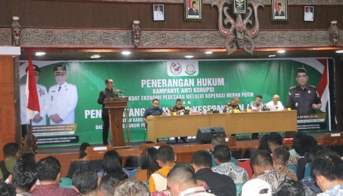 Bupati Tapanuli Utara Bersama Kepala Kejaksaan Negeri Tarutung Melaksanakan Penerangan Hukum, Penandatanganan Kesepakatan