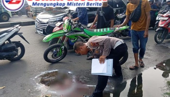 Hindari Lubang Pengendara Sepeda Motor Tewas Terlindas Bus Listrik