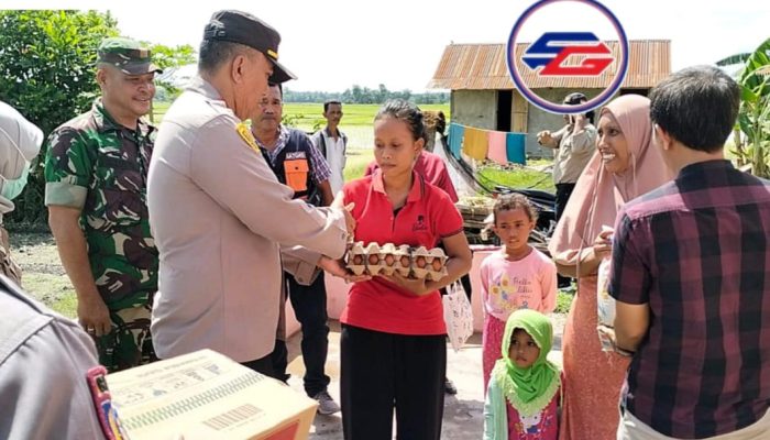 Dengan Cepat Polsek Tanjung Beringin dan Dolok Masihul Membantu 14 Rumah Terkena Angin Puting Beliung