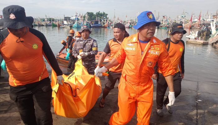 Satu Korban Lagi Ditemukan di Perairan Sembulungan Tim SAR Gabungan Langsung Lakukan Evakuasi