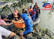 Satpolairud Polres Lamongan Bersama Tim SAR Berhasil Temukan Korban Nelayan yang Hilang di Perairan Brondong Lamongan