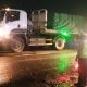 Personel Polsek Babat Tanggap, Atur Lalu Lintas Usai Truk Trailer Rusak di Jl Raya Lamongan-Babat