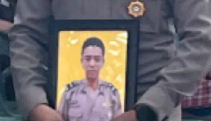 Pemakaman Alm Aipda Johan Syahputra Hasibuan di TPU Firdaus Secara Dinas Kepolisian