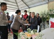 Rombongan Personil Polres Sergai menghadiri Pemakaman Almarhum Aipda Syaiphulisa Sembiring