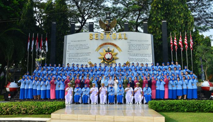 Dikreg Seskoal Angkatan Ke-63 Luluskan 142 Perwira Siswa Kasal Pimpin Penutupan Pendidikan