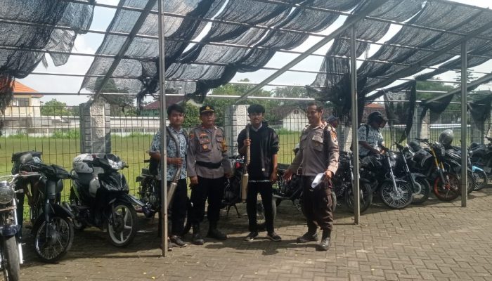 Kapolsek Sambeng Gelar Razia Penertiban Kendaraan Bermotor di Sekolah 24 Motor Diamankan