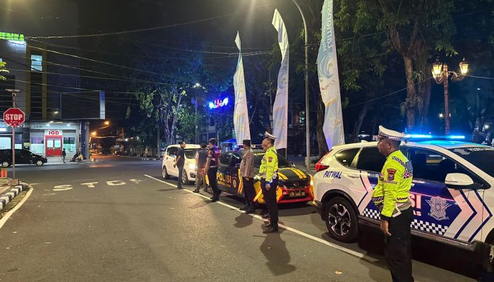 Personel Polres Lamongan Pastikan Keamanan Wilayah Melalui  Giat Patroli Harkamtibmas