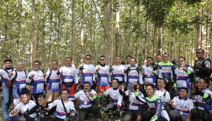 Sambut Hari Jadi Lamongan ke-456 Kapolres Lamongan Ikuti Trail Off Road Jelajah Alas Lamongan Selatan