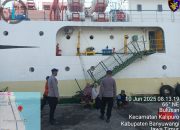 Bripka | Nyoman Suma Laksanakan Giat Patroli Dialogis Di Dermaga Pelabuhan Tanjungwangi