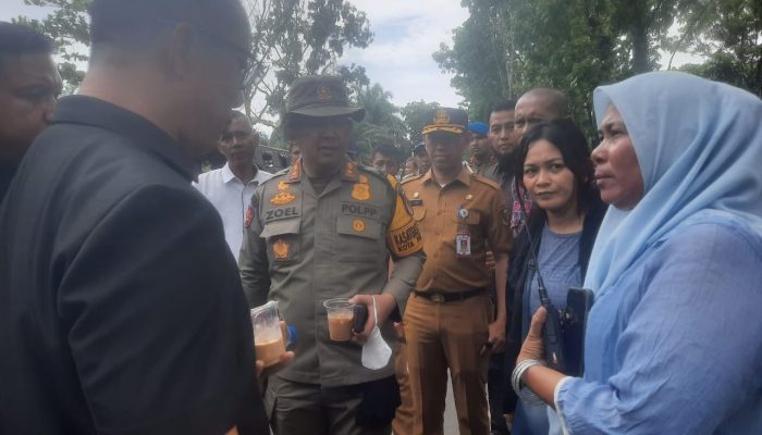 Pemerintah Kota Pekan Baru Lakukan Pembongkaran Bangunan Liar di Jalan SM Amin