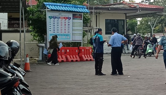 Jangan Takut Untuk Bertanya Pada Petugas Samsat Kedung Cowek