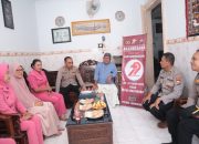 Polres Lamongan Anjangsana ke Purnawirawan Polri Dalam Rangka Hari Bhayangkara ke 79