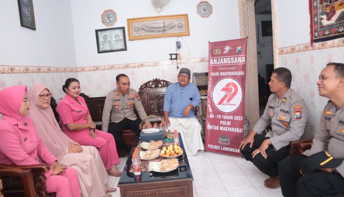 Polres Lamongan Anjangsana ke Purnawirawan Polri Dalam Rangka Hari Bhayangkara ke 79