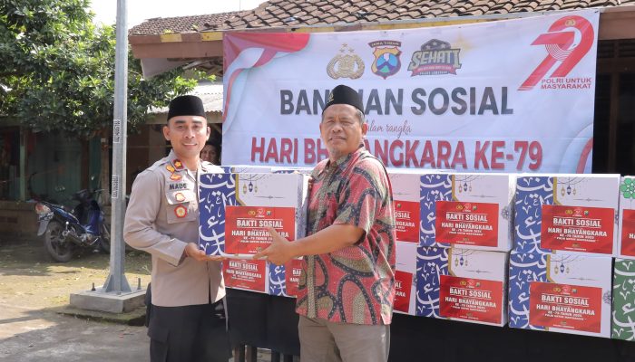 Polres Lamongan Salurkan Bantuan Sosial ke Yayasan Lingkar Perdamaian dalam Rangka Hari Bhayangkara ke-79