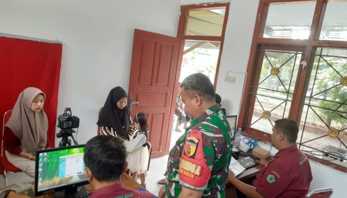 Dukung Program Bupati Pamekasan, Babinsa Koramil 0826-10 Waru Dampingi dan Pantau Kegiatan PADUKA