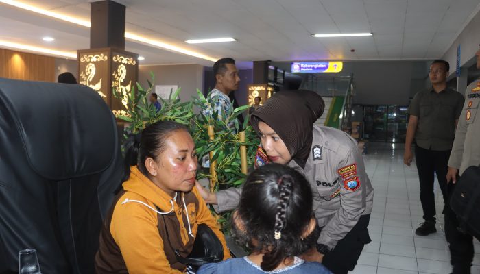 Polwan Polresta Banyuwangi Dampingi Korban Selamat KMP Tunu Pratama Jaya Lakukan Trauma Healing
