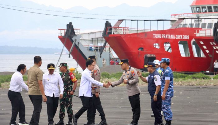 Polresta Banyuwangi Siagakan Personil Dalam Kunker Wapres Gibran Di Banyuwangi Tinjau Penanganan Laka Laut KMP Tunu Pratama Jaya
