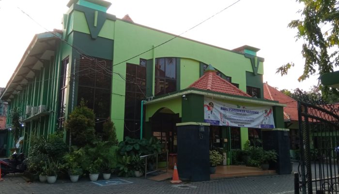 Sekitar Rp 30,3 Miliar Hasil Penjualan Kain Seragam Beserta Asesorisnya Dalam Pelaksanaan SPMB SMPN Di Sidoarjo Siapa Diuntungkan ?