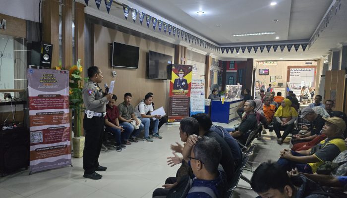 Satlantas Polres Lamongan Sosialisasikan Operasi Patuh Semeru 2025 kepada Pemohon SIM