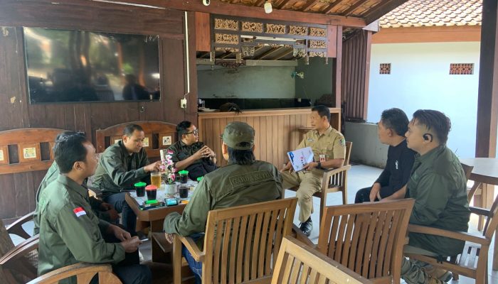 Garda Satu DPC Kabupaten Banyuwangi Mendatangi Kantor Kesbangpol Ada apa Ini ???