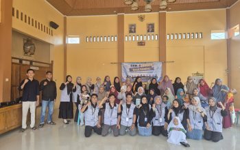 KKN Universitas Darul Ulum di Desa Kendal Kecamatan Sekaran Bangkitkan Gairah Literasi