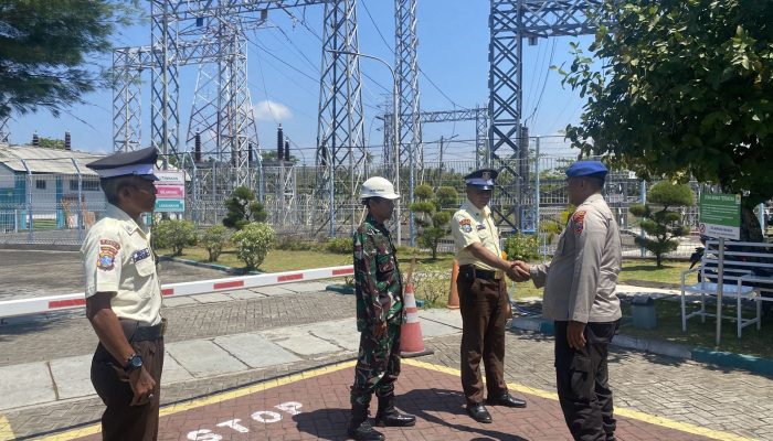 Aiptu Erman Wahyudi SH Giat Patroli Sosialisasi Serta Memberikan Arahan Cara Mengunakan Alat Keselamatan Kerja