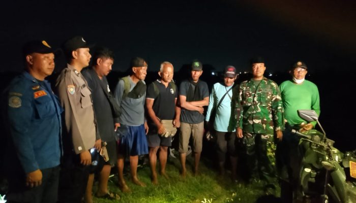 Polsek Sekaran Berhasil Evakuasi Pemancing yang Terjebak di Rawa Desa Siman