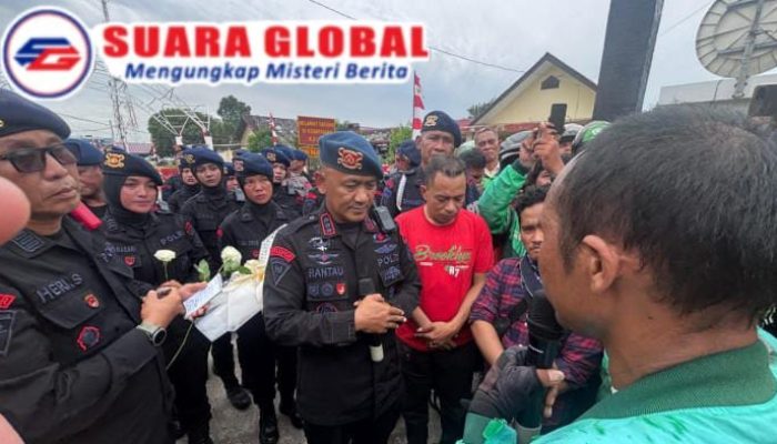 Ratusan Ojol Demo di Depan Mako Brimob Polda Sumut