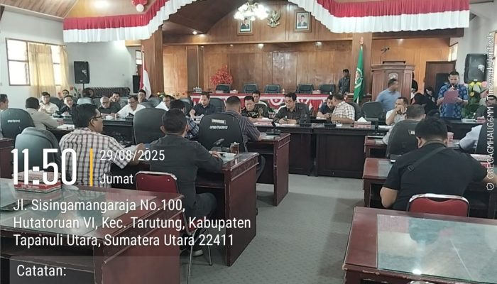 Penebangan Kayu Pinus Diboyong Dalam Rapat Dengar Pendapat DPRD Kabupaten Tapanuli Utara