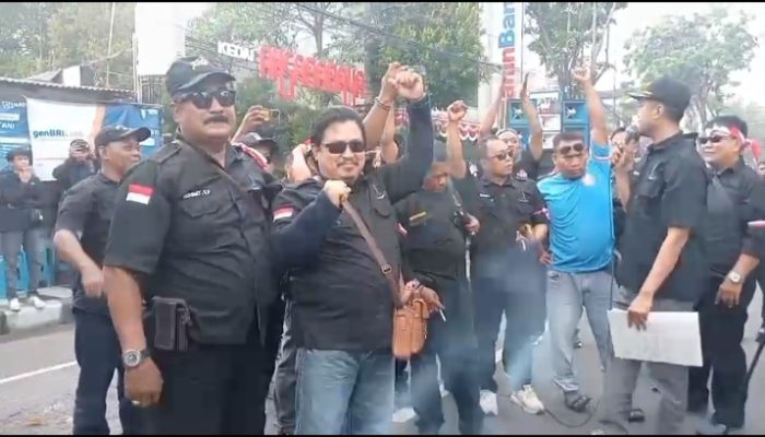 Tuntutan Aksi Demonstrasi Aliansi Lamongan Bersatu Dikabulkan DPRD