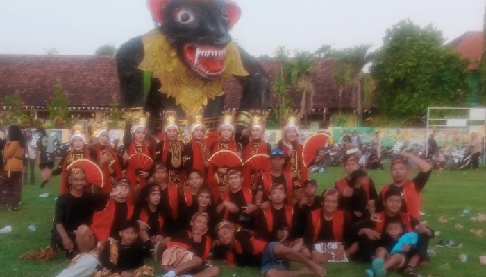 Karnaval Dusun Bulu Desa Bulutengger Warnai Peringatan HUT RI ke 80