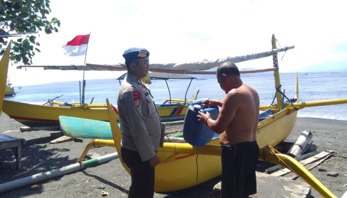 Giat Patroli Serta Binmas Ini Pesan Yang Disampaikan Personel Satpolairud Resta Banyuwangi Kepada Para Nelayan