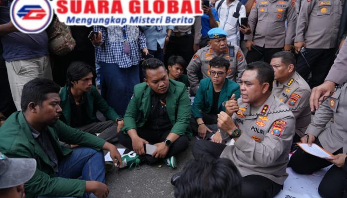Dialog Terbuka Kapolda Sumut dan BEM USU Warnai Aksi Damai di Mapolda