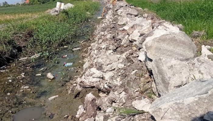 Proyek P3TGAI Desa Putat Dikerjakan Asal Jadi Dugaan Adanya Konspirasi Jahat Dan Pemotongan Anggaran Oleh Oknum