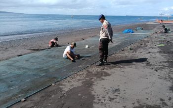 Satpolairud Polresta Banyuwangi Lakukan Patroli Kamtibmas Di Kawasan Pesisir Pantai